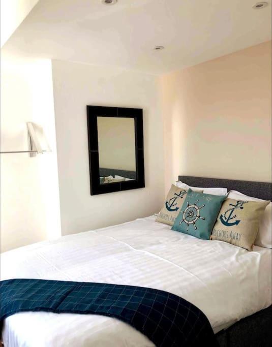 Sunny Seaside Beach House Lytham Centre Sleeps 8 Lytham St Annes Exterior photo